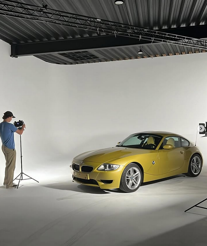 Professioneller Studio-Dreh eines BMW Z4 M Coupe